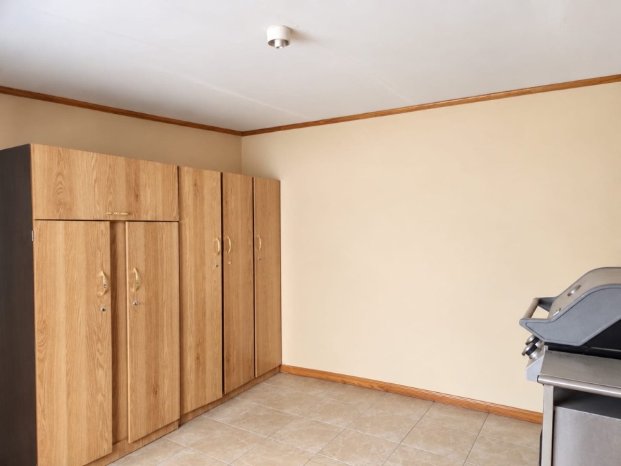 3 Bedroom Property for Sale in Delvillepark Western Cape